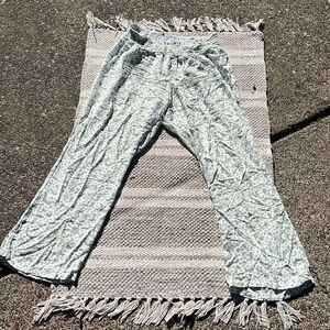 O’niel flowy boho beach pants. Xl That Fits Like Medium